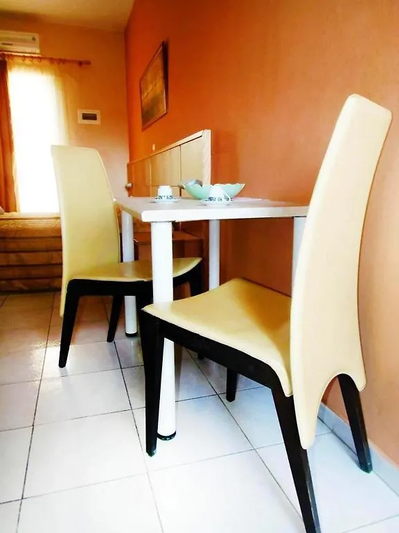 Synodinos Studios Apartment Lixouri Greece